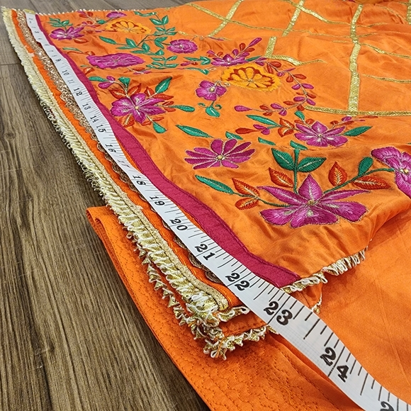 Inidan suit with salwaar kameez and dupatta - Picture 3 of 11